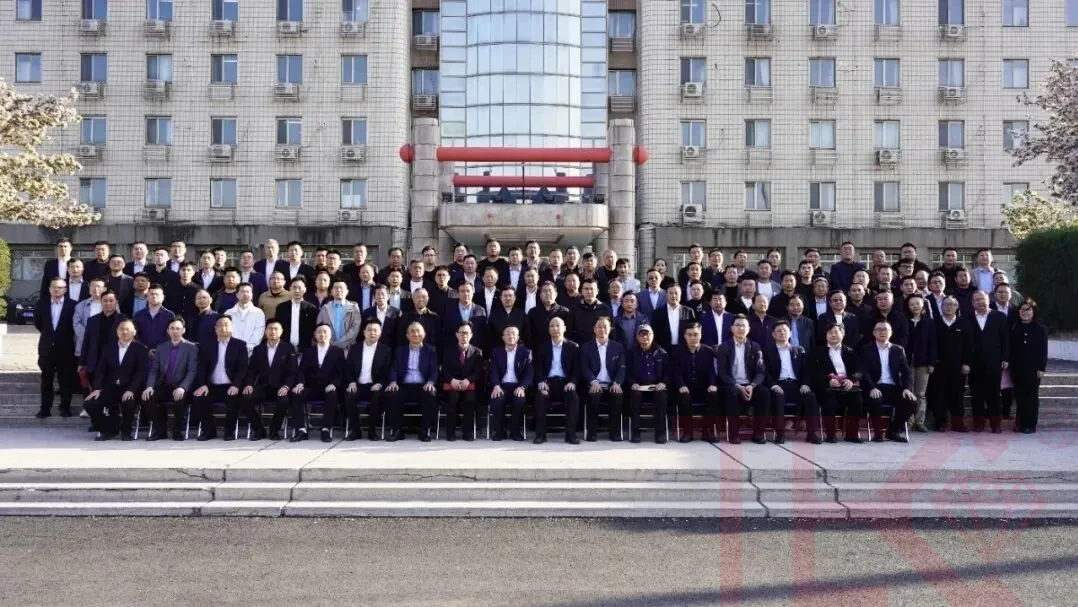 浙达精益荣获天津钢管“卓越合作供应商”称号——罗福兴副总经理出席供应商大会并作代表发言(图1)